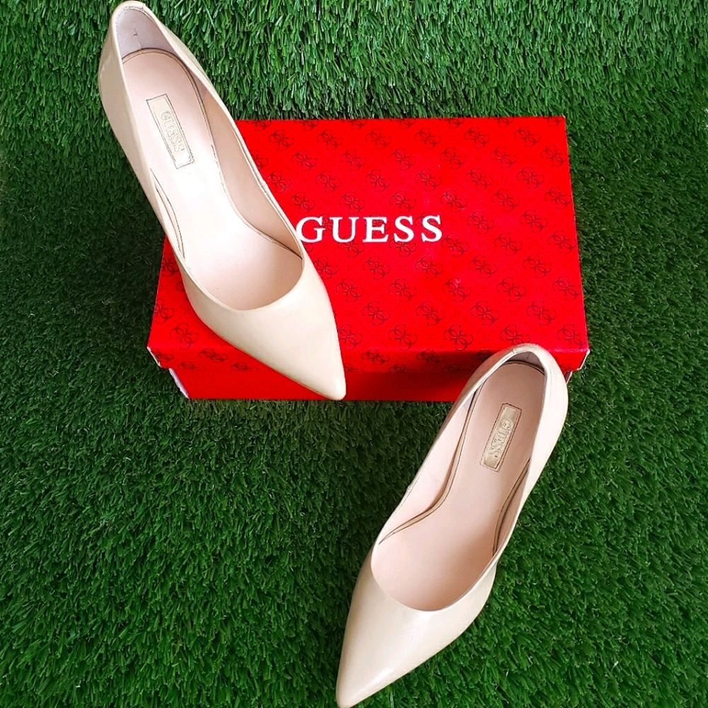 GUESS by MARCIANO: Patent Heel Pumps in Nude